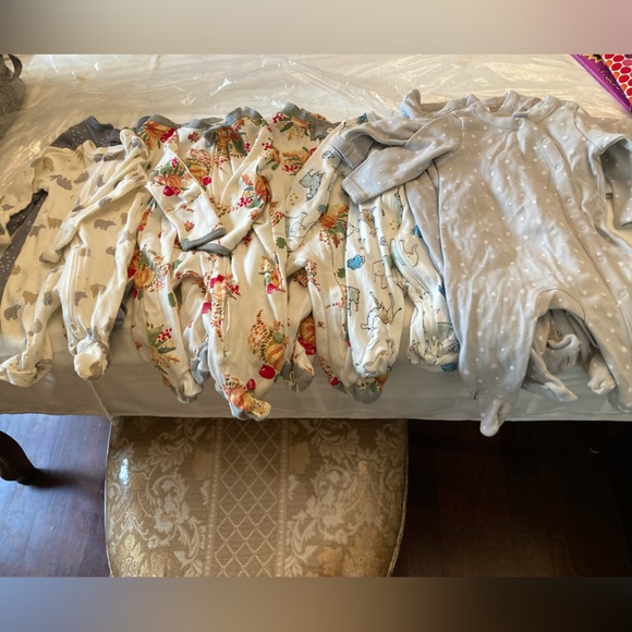 Burt's Bees Baby Other - Newborn Lot Bundle of 10 Footies Onesies Pajamas